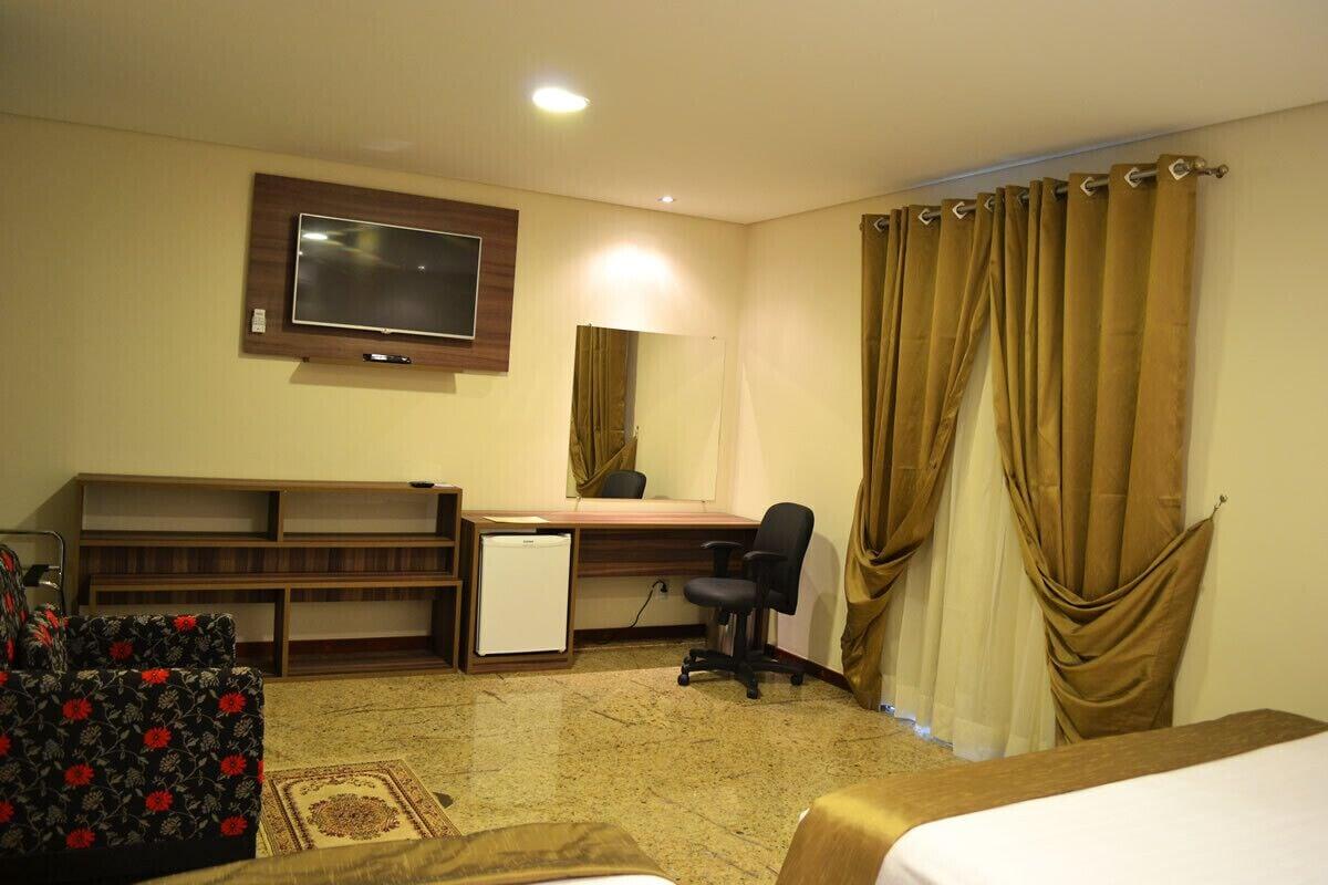 Colonial Plaza Hotel Pindamonhangaba Εξωτερικό φωτογραφία